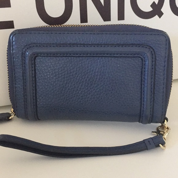 Tory Burch wristlet in navy - Picture 5 of 5